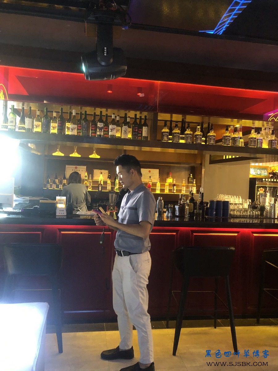 酒吧装修案例，官渡古镇潮奈酒吧最终完工照片-第10张图片